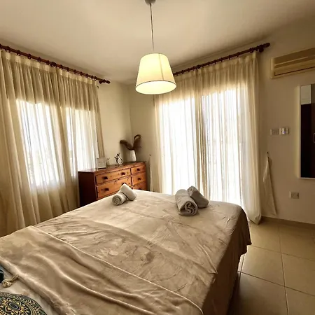 Sunny Palms Penthouse شقة *