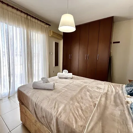 Sunny Palms Penthouse شقة *
